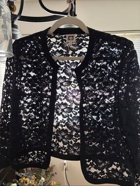Anne Klein lace top/tunic